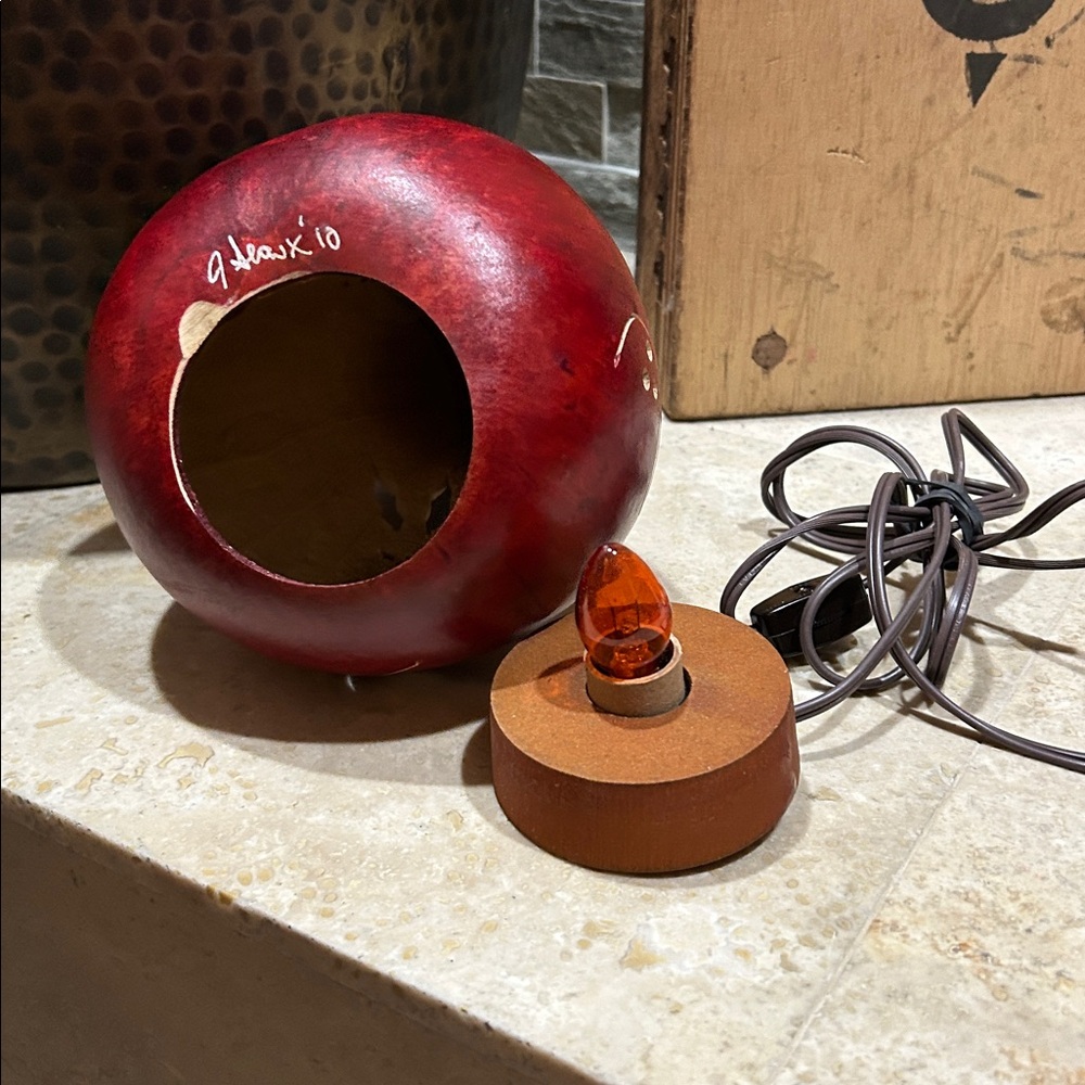 MEADOWBROOKE GOURDS Large Lit Santa Gourd Plug in Light - Picture 8 of 10